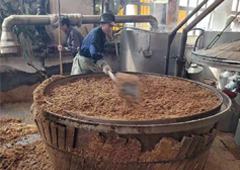 醉開心：開個酒水店多少錢？散酒多少錢才是純糧的？散酒的利潤是多大