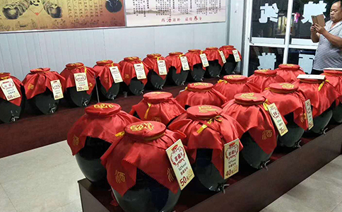 醉開心散酒鋪：用散酒定制服務(wù)+限時品鑒輕松鎖定回頭客